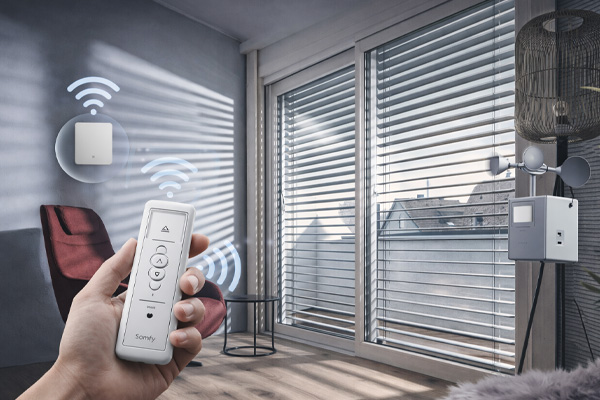 Buitenjaloezieën via smart home